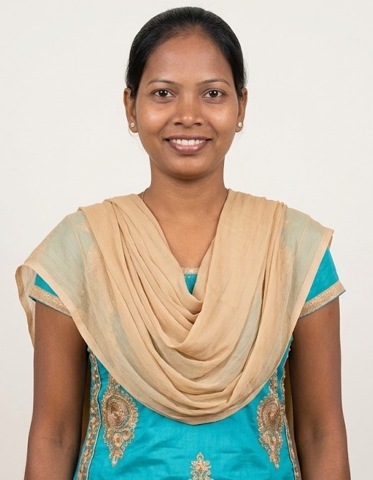 Aarti  Lakra - Full time Cleaner and Baby Sitter in Santacruz West in Mumbai